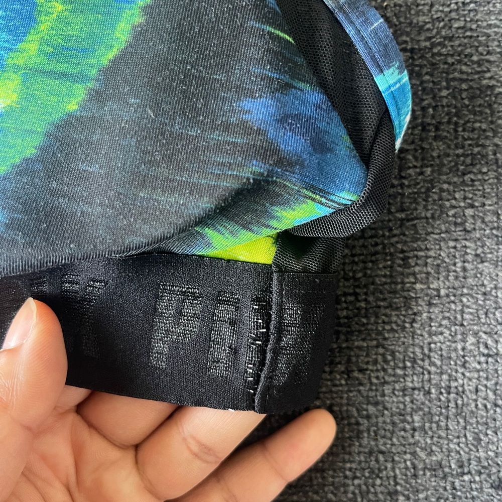 PINK Victoria's Secret | Size M | Black Sports Bra with Blue & Neon Green Print - Picture 10 of 11